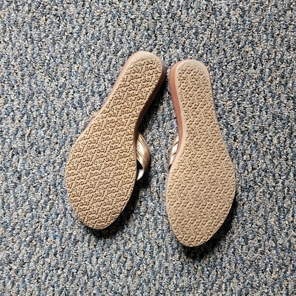 Gold Reef Cushion Thong Sandals Size 7.5 - Picture 5 of 14